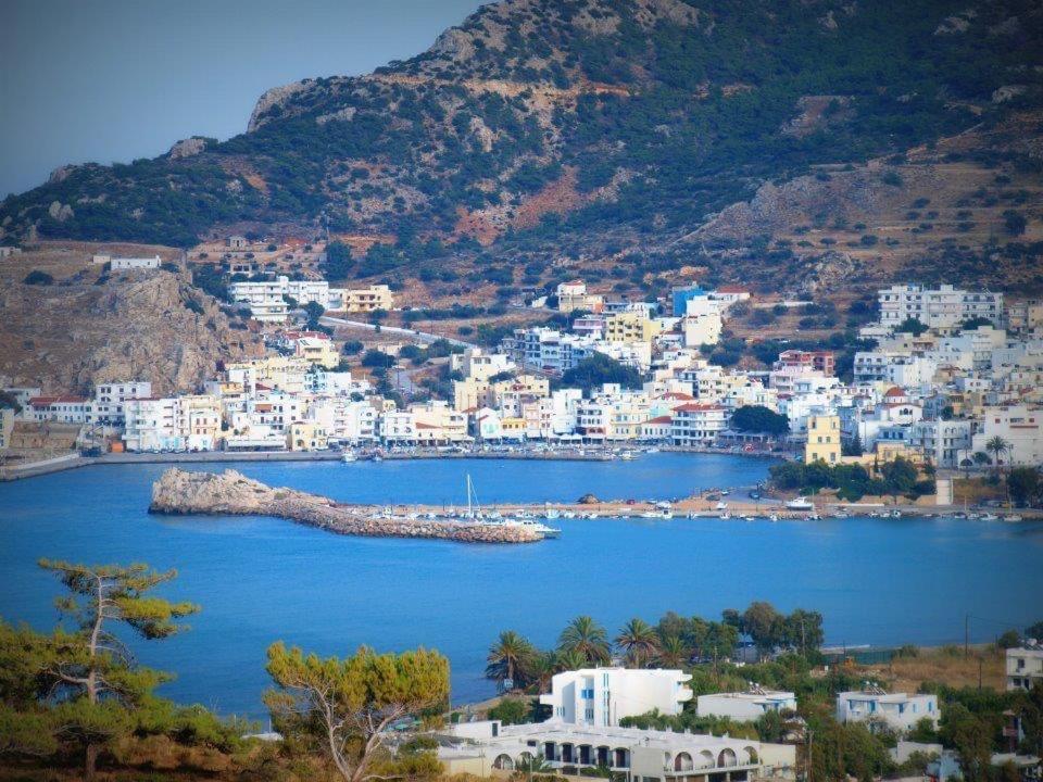 Kelly'S Studio Sisamos Karpathos Exteriör bild
